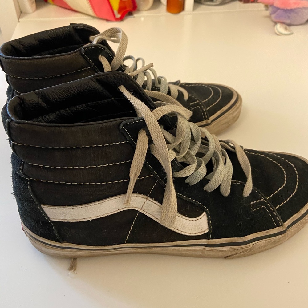 High top black vans
